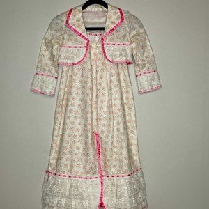 Night Gown White Pink Floral Princess lace size 7-8 Measurements Included
